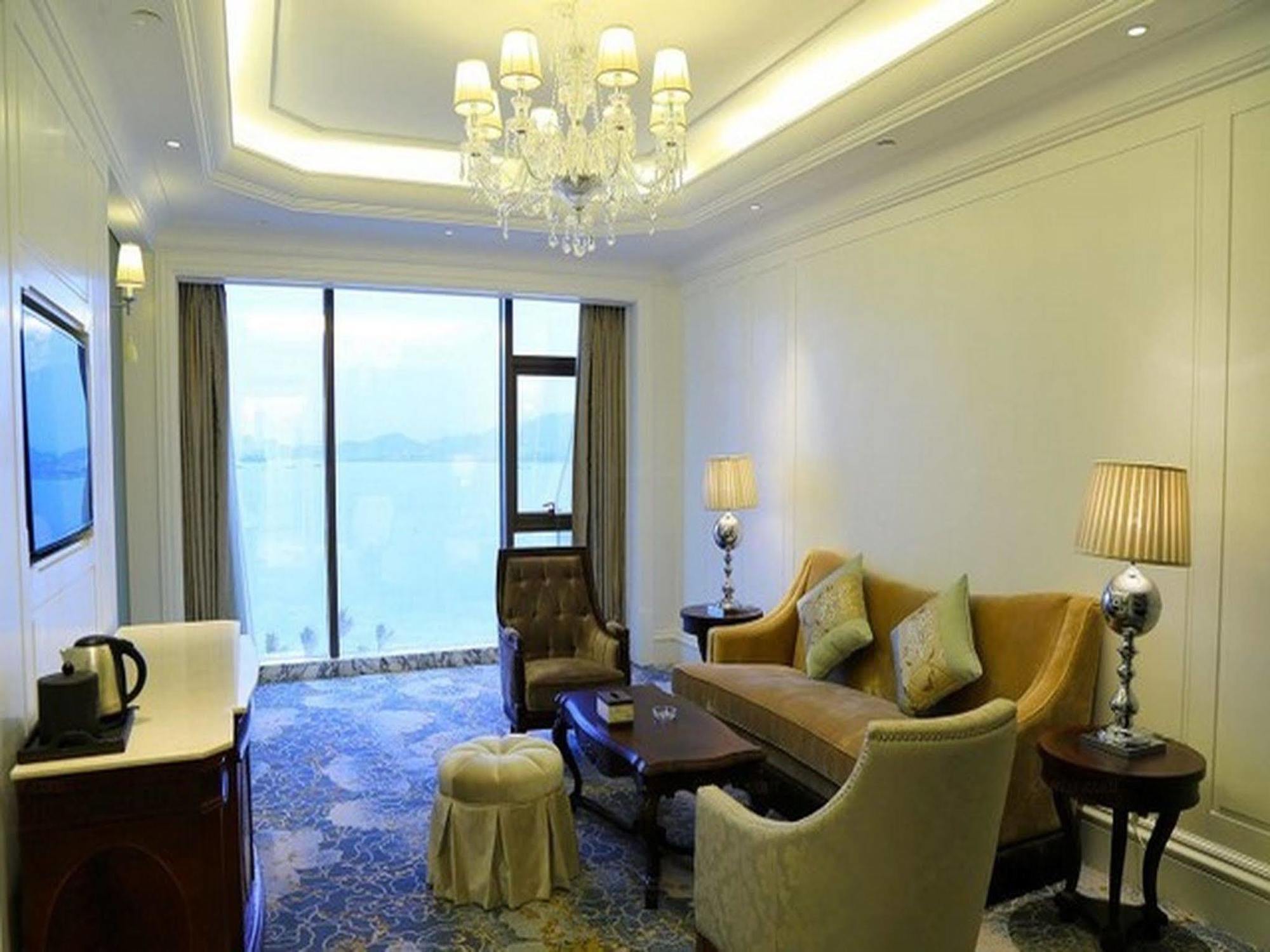 Xiamen Goldcommon Royal Seaside Hotel And Hot Spri Bagian luar foto